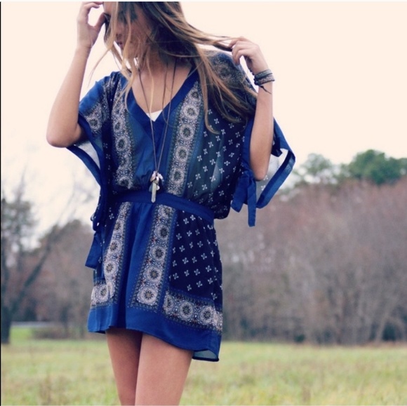 Free People Dresses & Skirts - Free People Santa Cruz Chiffon Kimono Dress
S